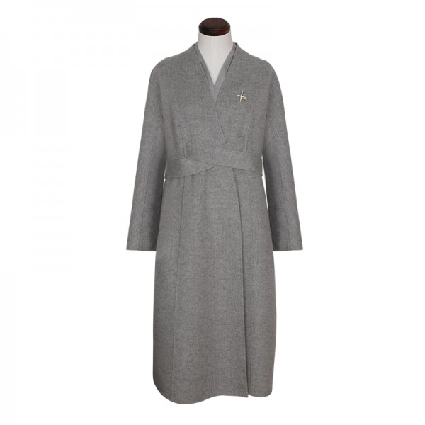 银灰色V领立体交叉腰带女士中长款大衣